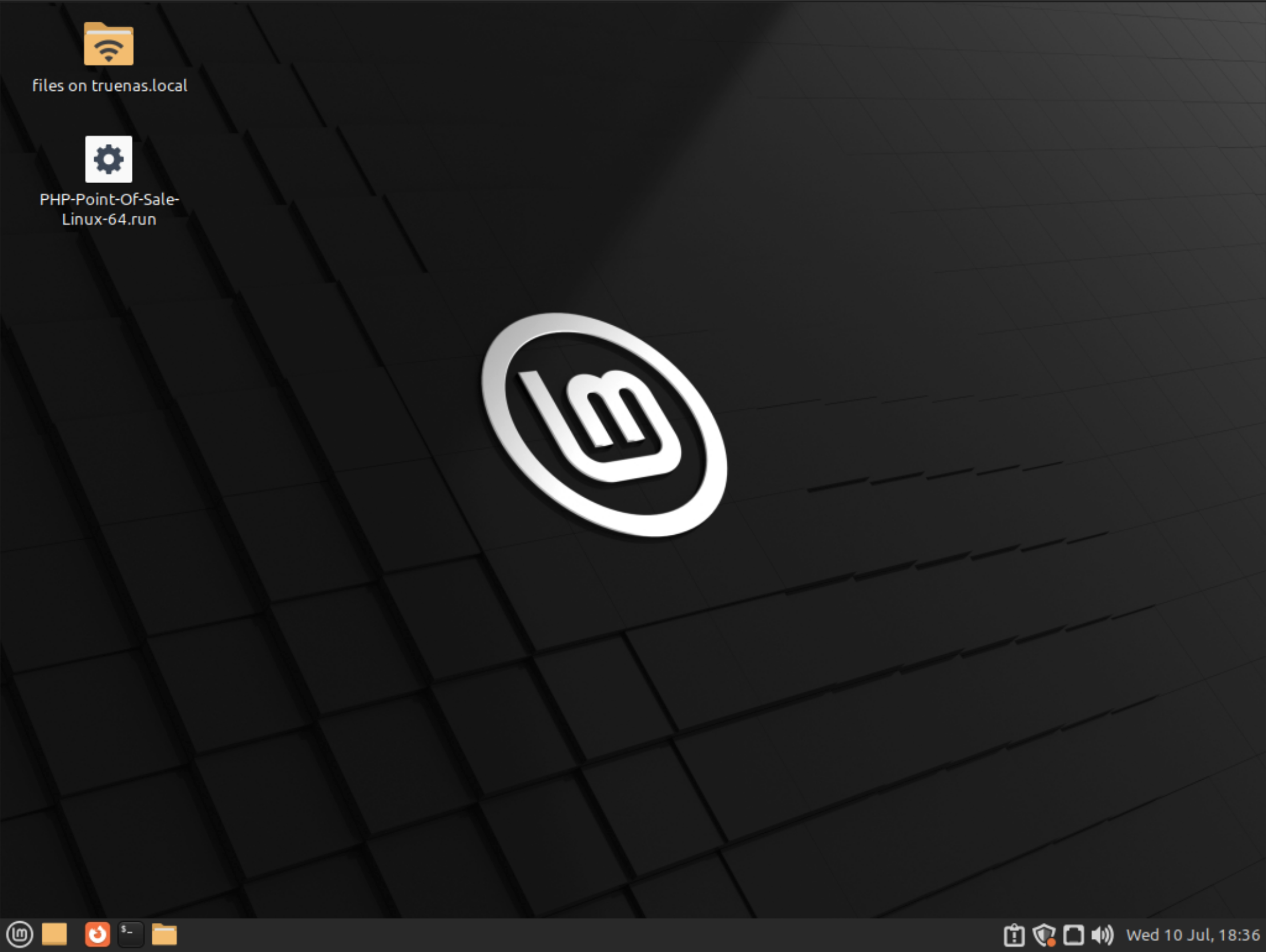 Linux Mint desktop with our POS software installer on the desktop